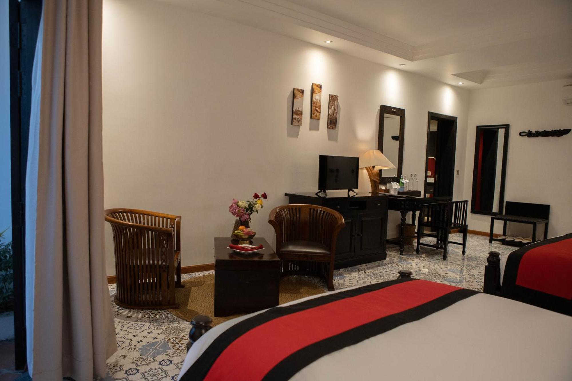 La Rose Suites Phnom Penh Exterior photo