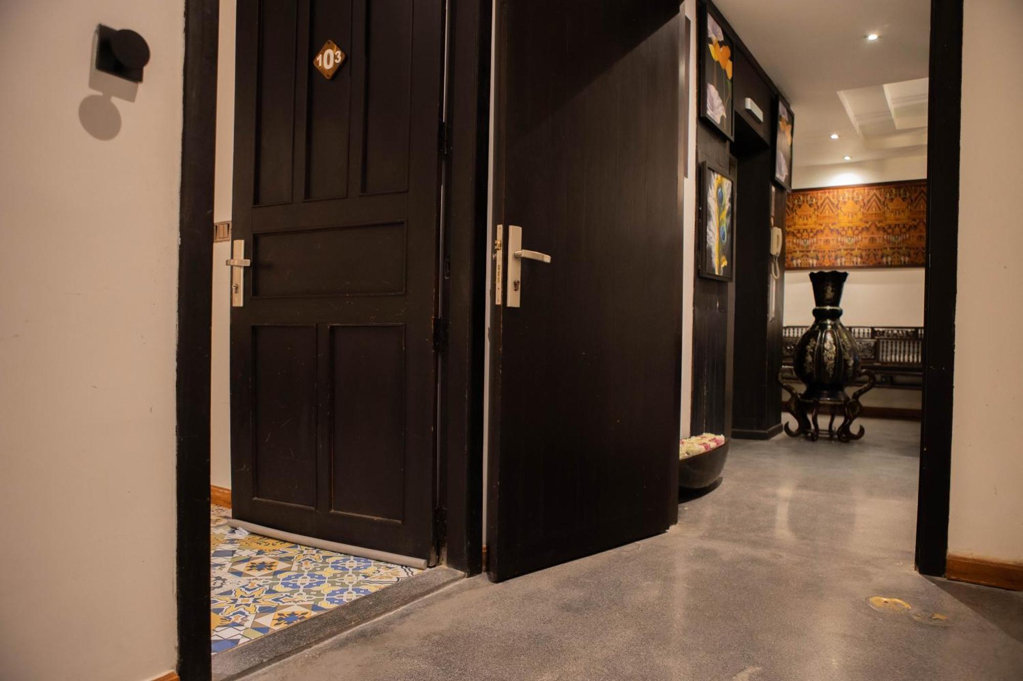 La Rose Suites Phnom Penh Exterior photo