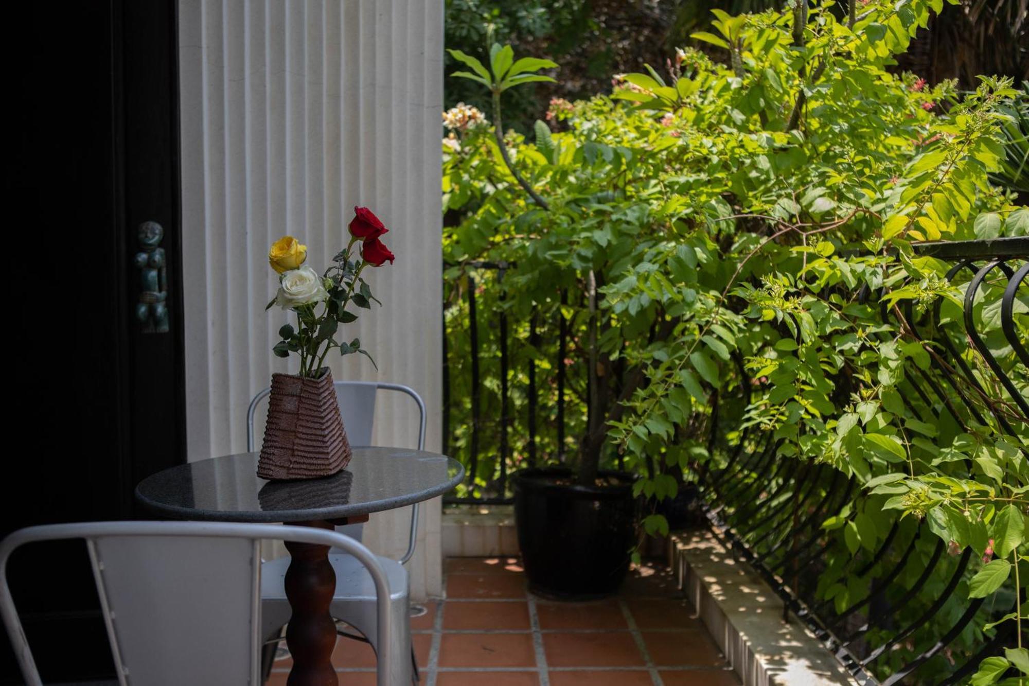La Rose Suites Phnom Penh Exterior photo
