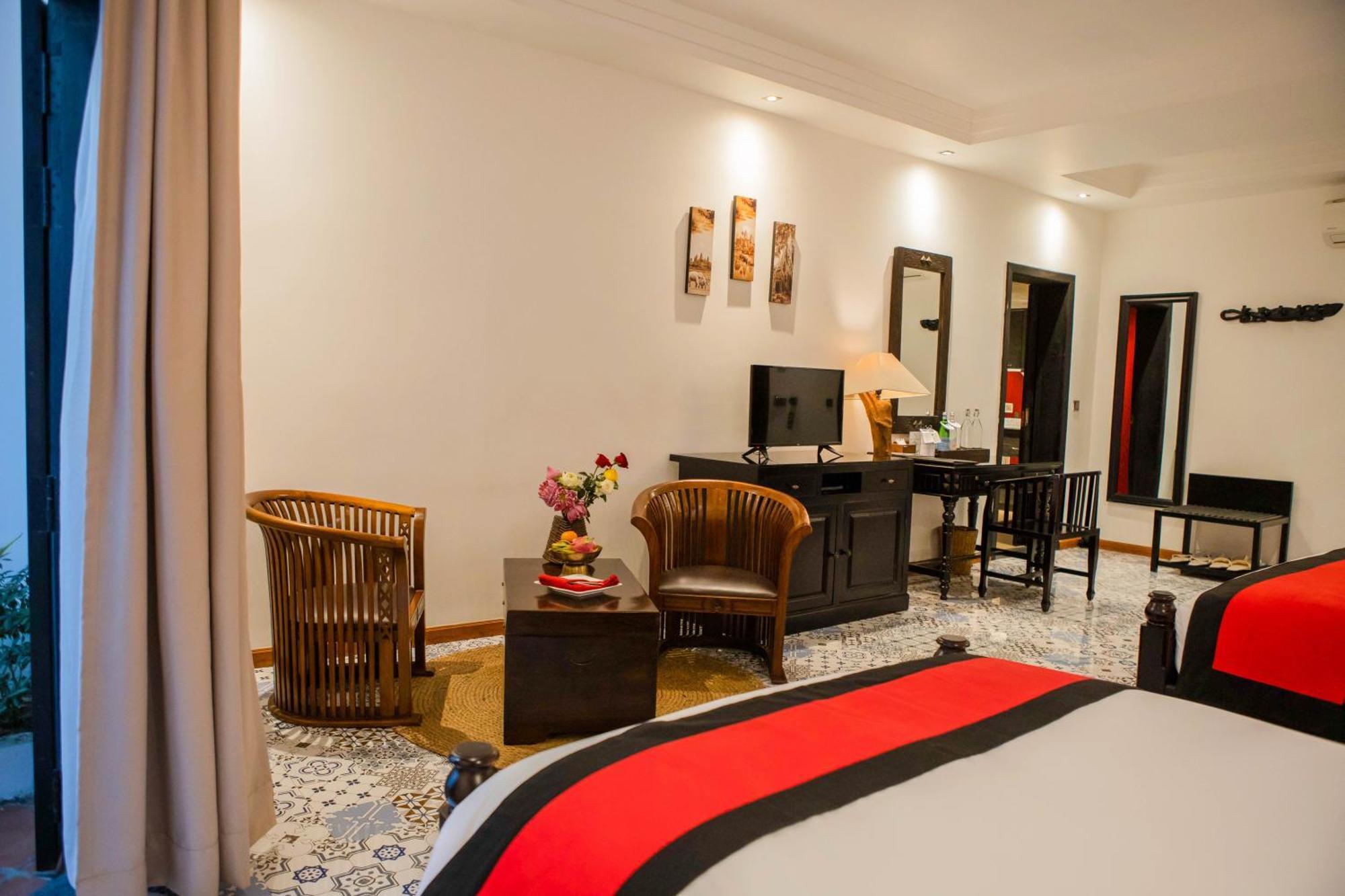 La Rose Suites Phnom Penh Exterior photo