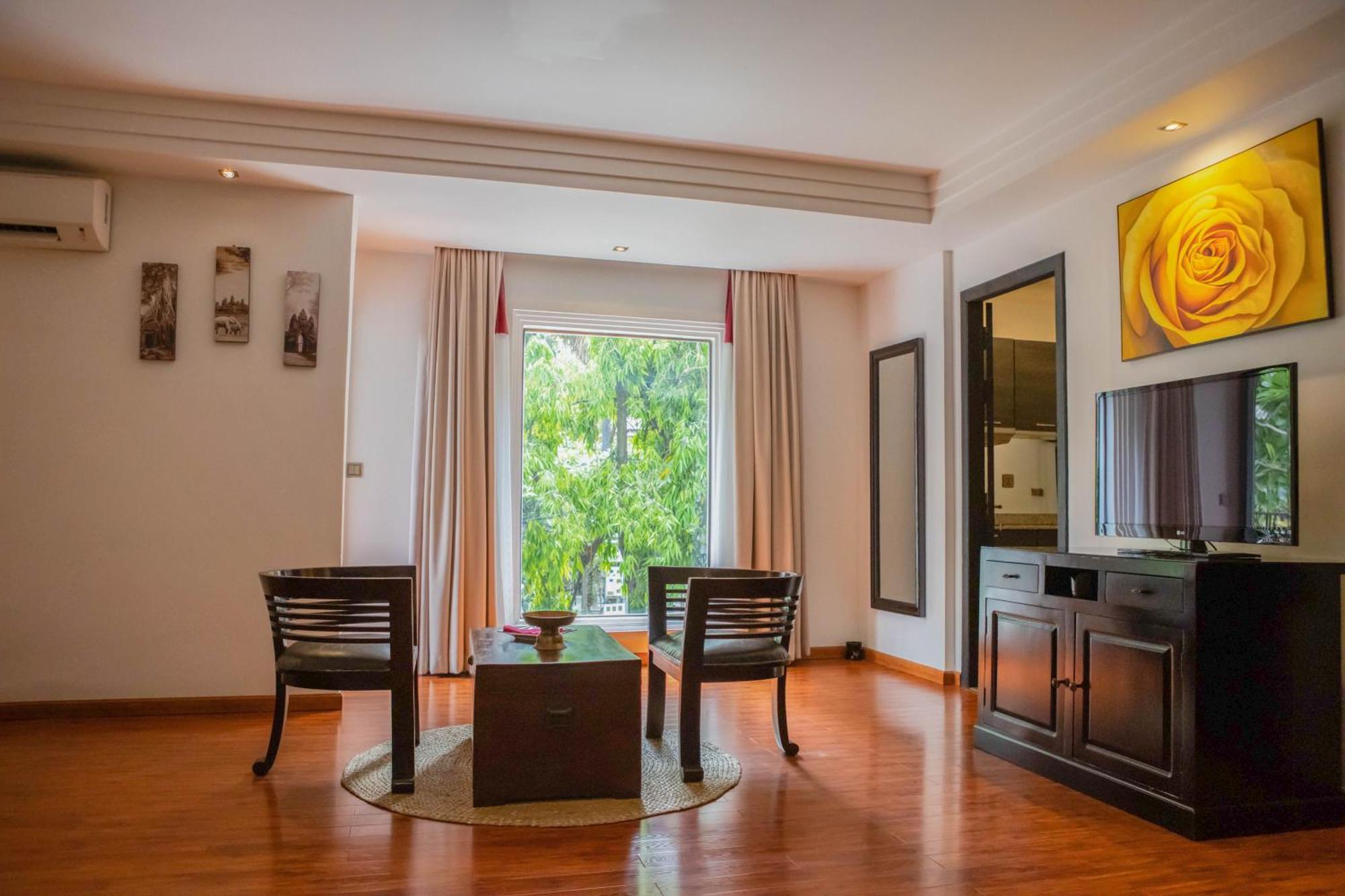 La Rose Suites Phnom Penh Exterior photo