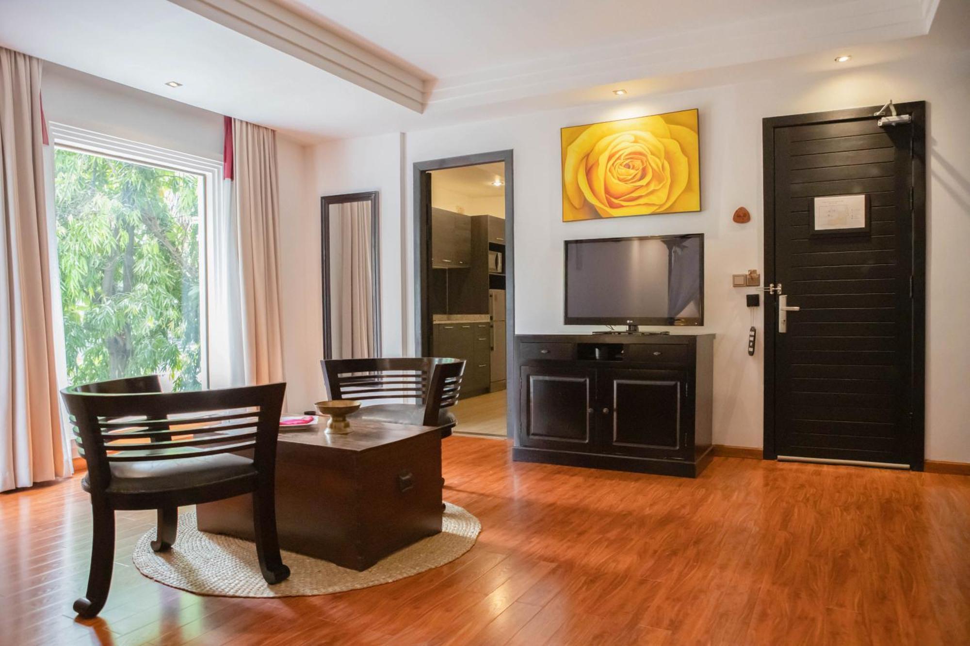 La Rose Suites Phnom Penh Exterior photo
