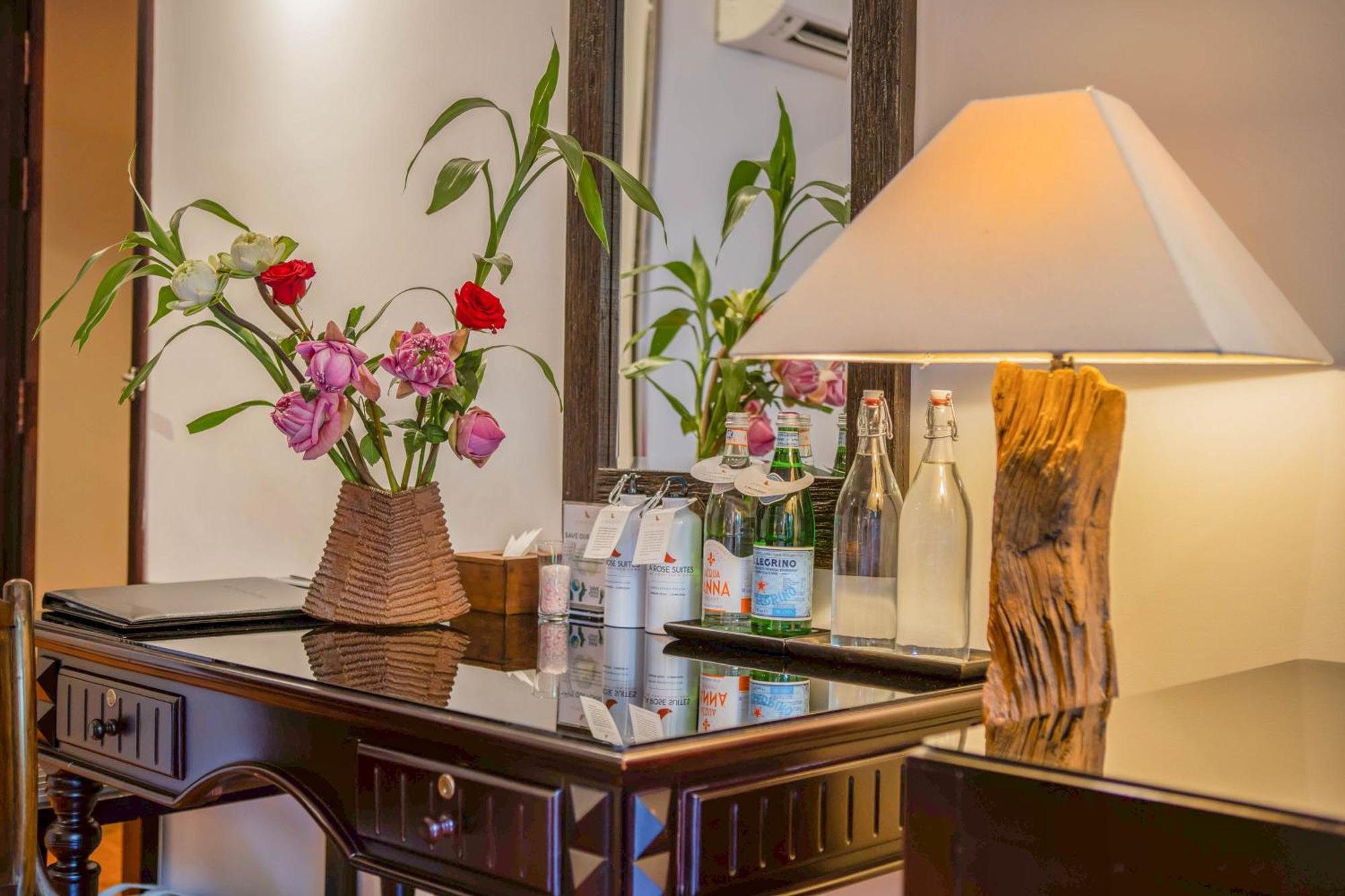 La Rose Suites Phnom Penh Exterior photo