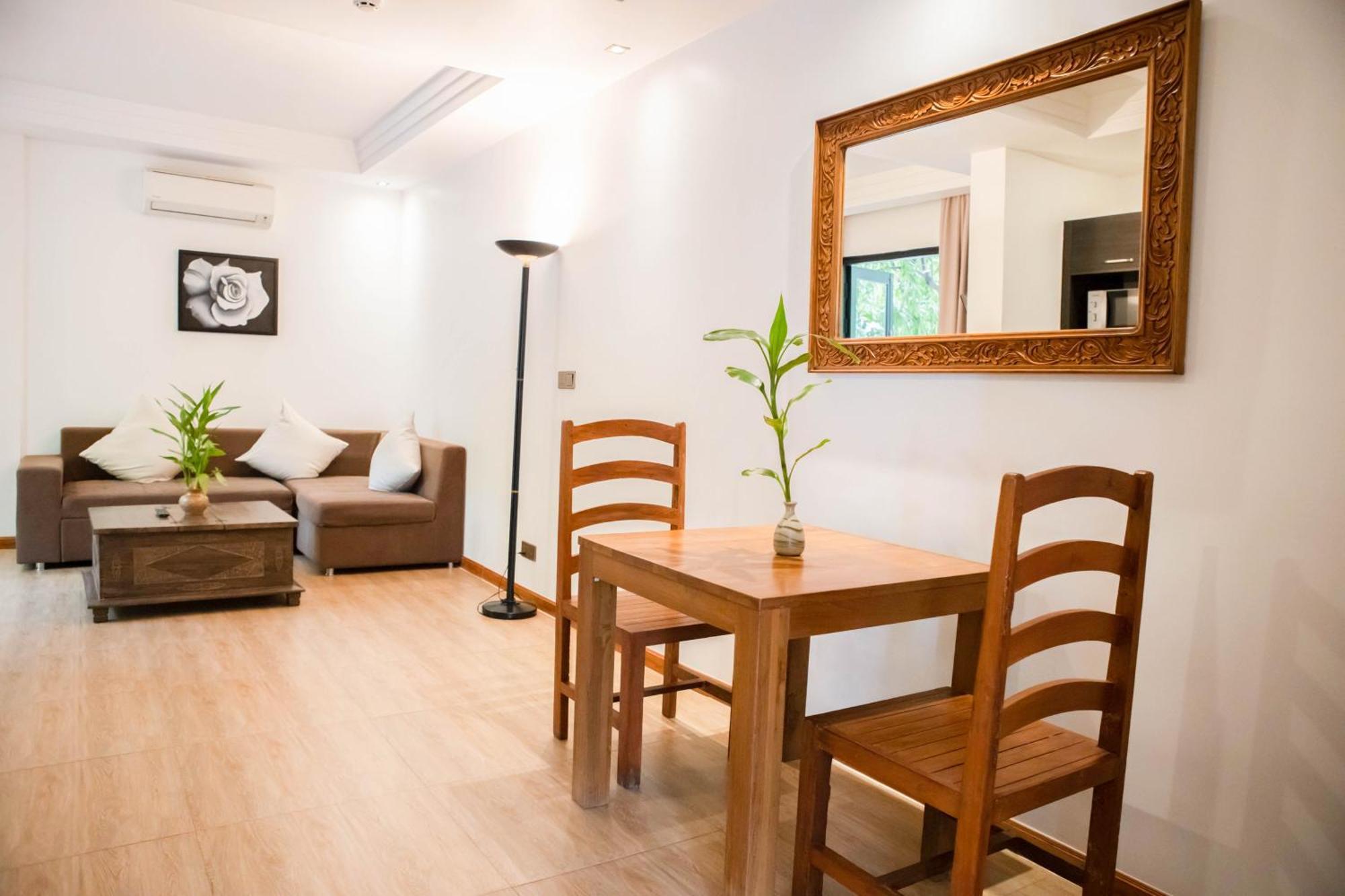 La Rose Suites Phnom Penh Exterior photo