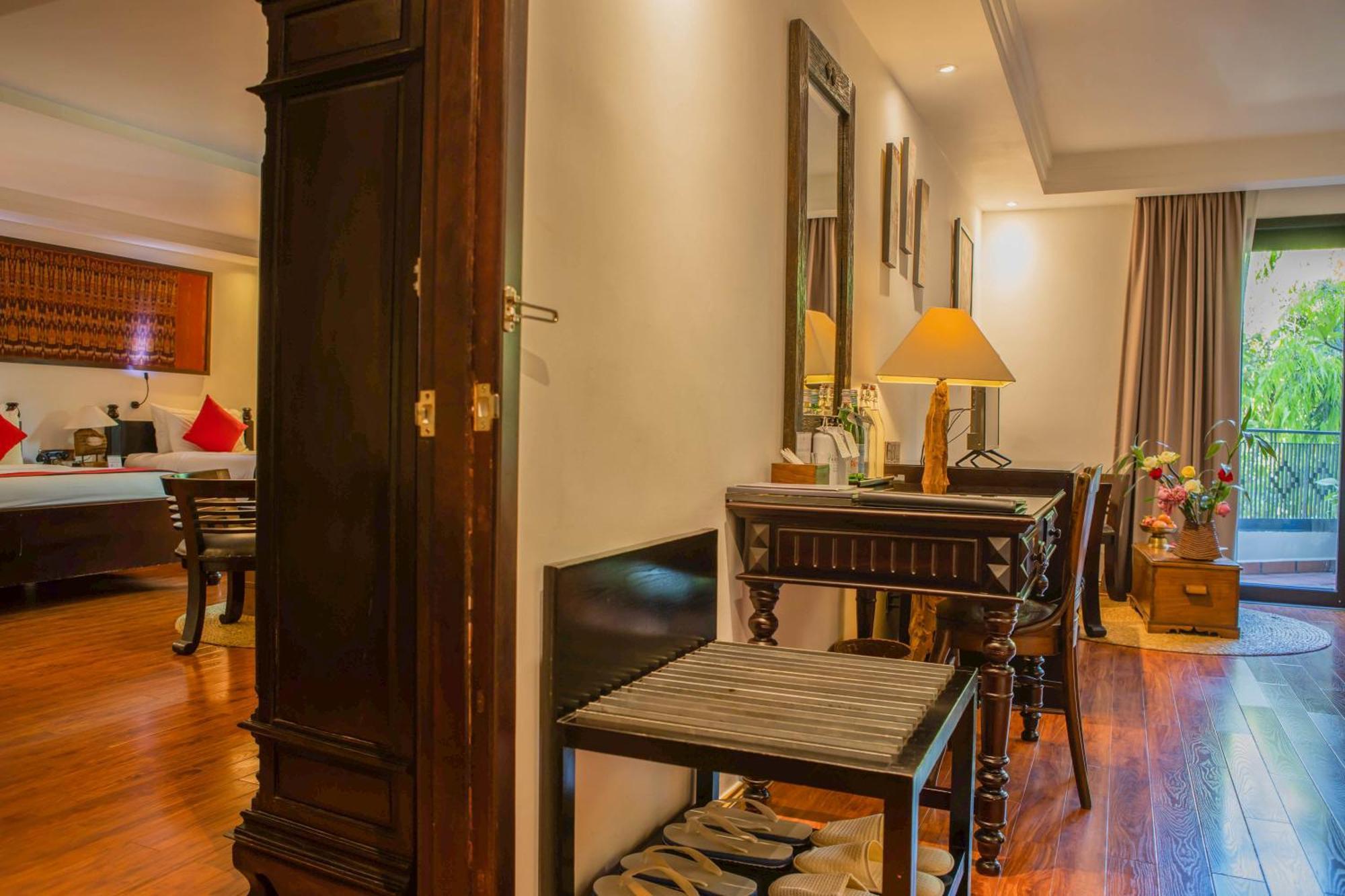 La Rose Suites Phnom Penh Exterior photo